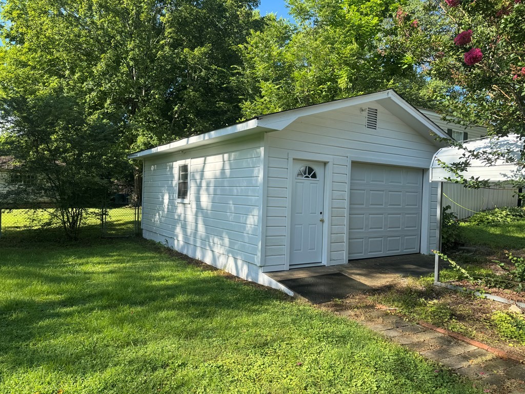 127 Davidson St Property Photo 4