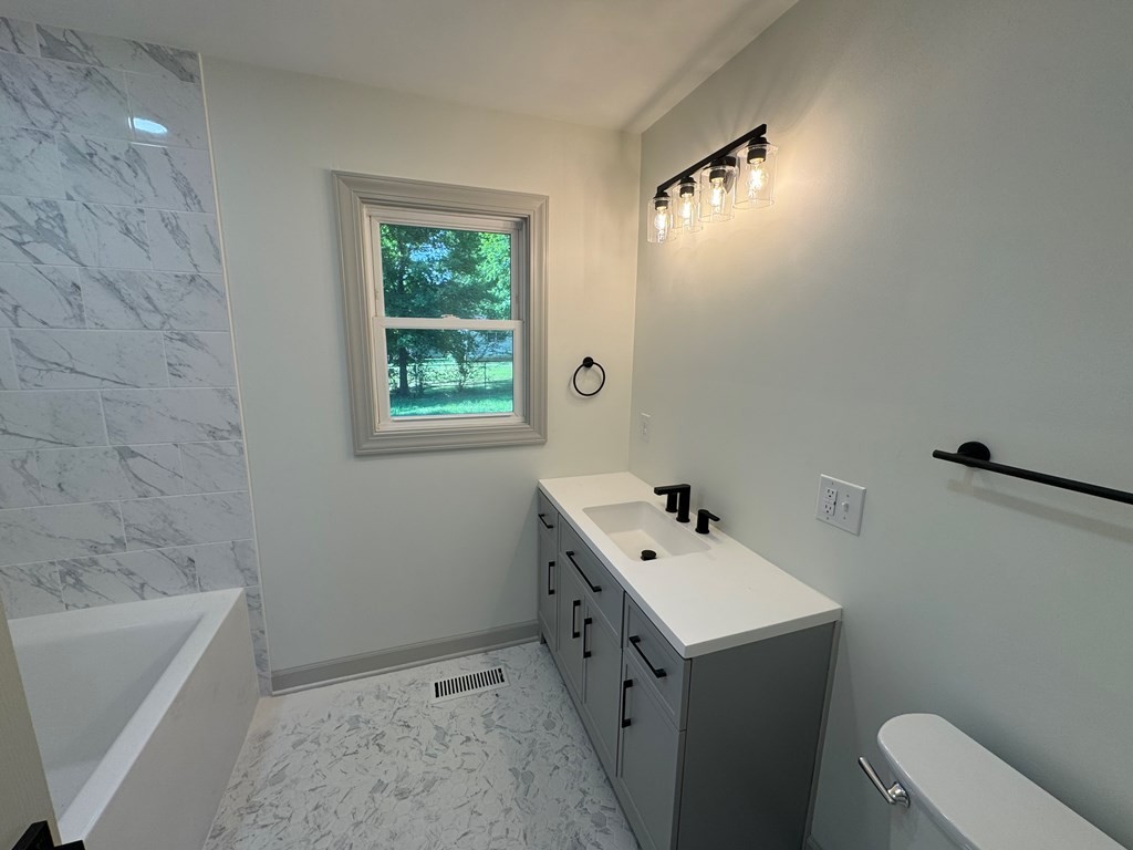 127 Davidson St Property Photo 12