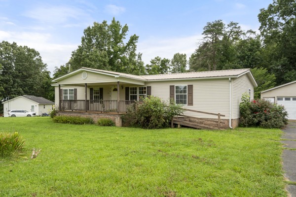 301 Shirley Bates Dr Property Photo 1