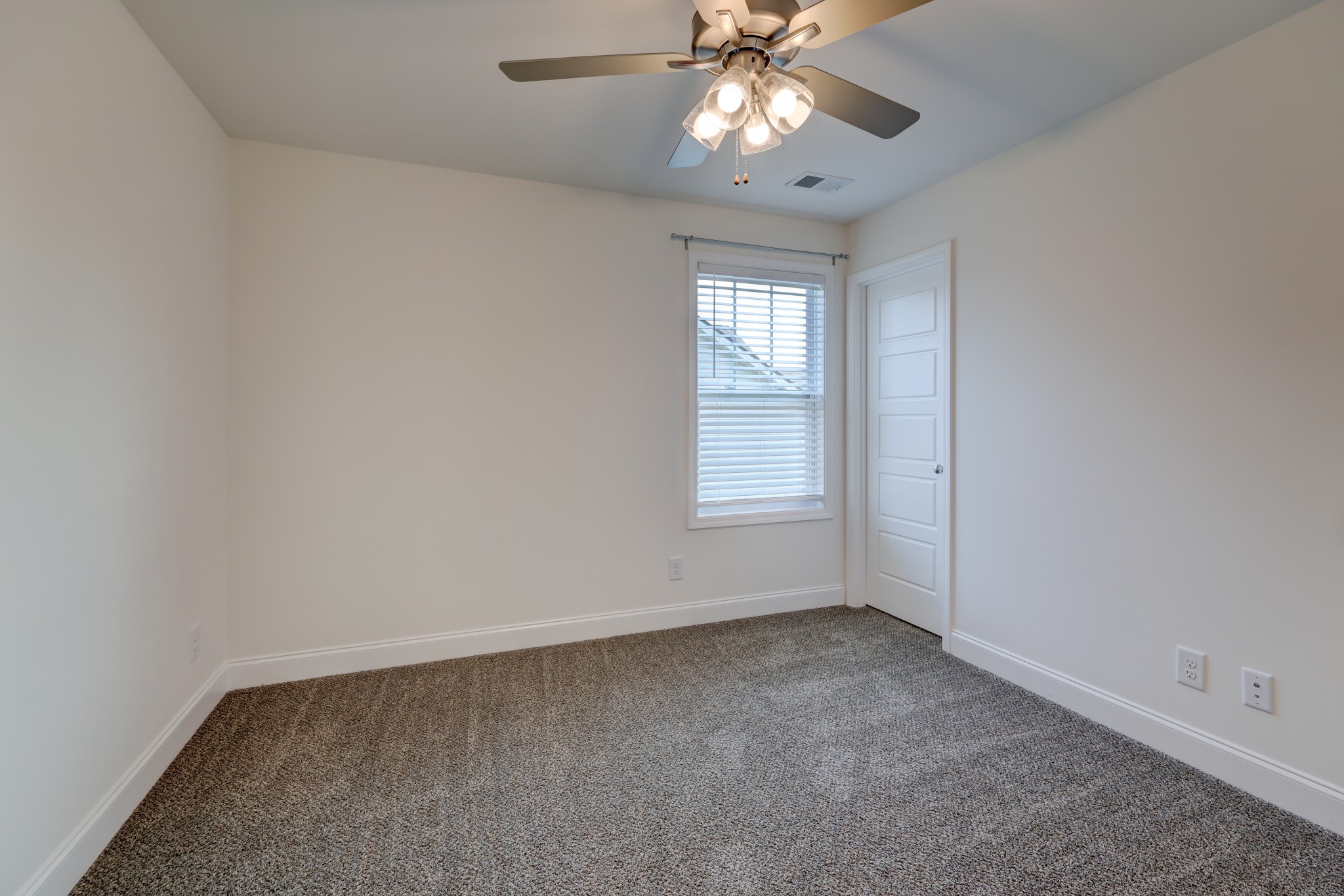 1385 Harmon Ln Property Photo 45