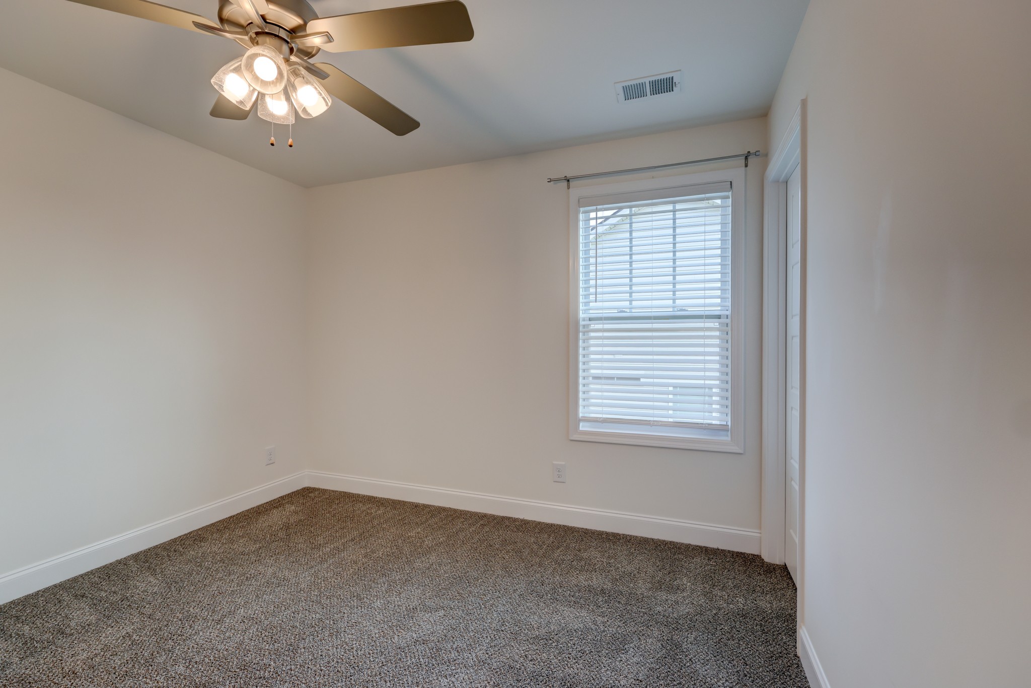 1385 Harmon Ln Property Photo 49