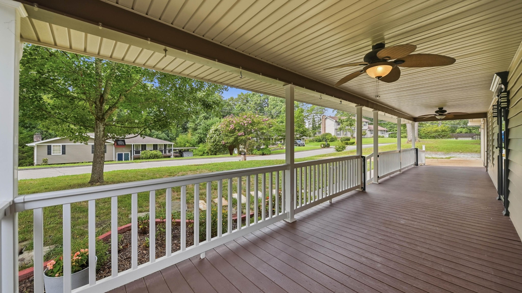 9515 Timberlog Drive Property Photo 4
