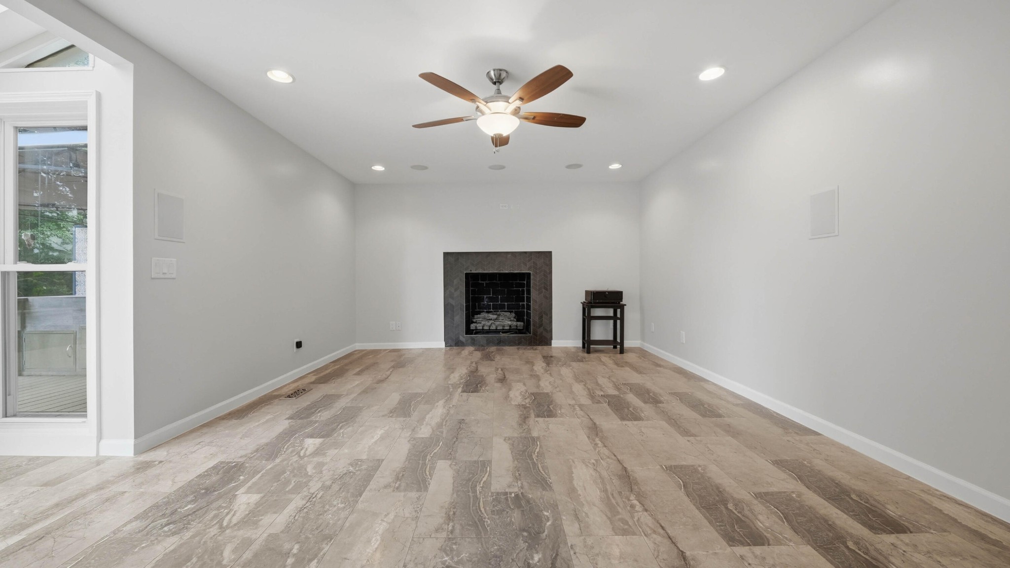 9515 Timberlog Drive Property Photo 15
