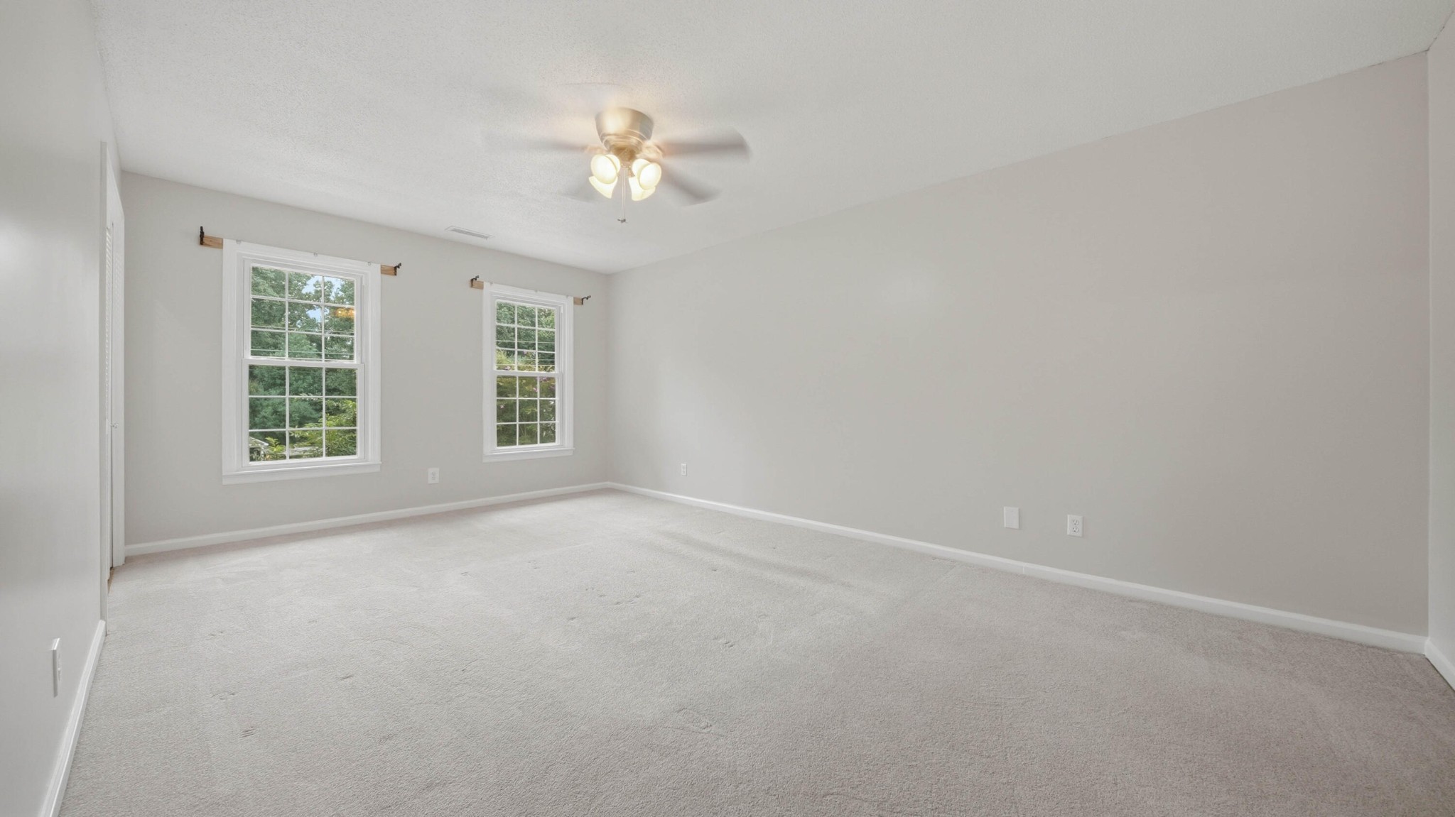 9515 Timberlog Drive Property Photo 21