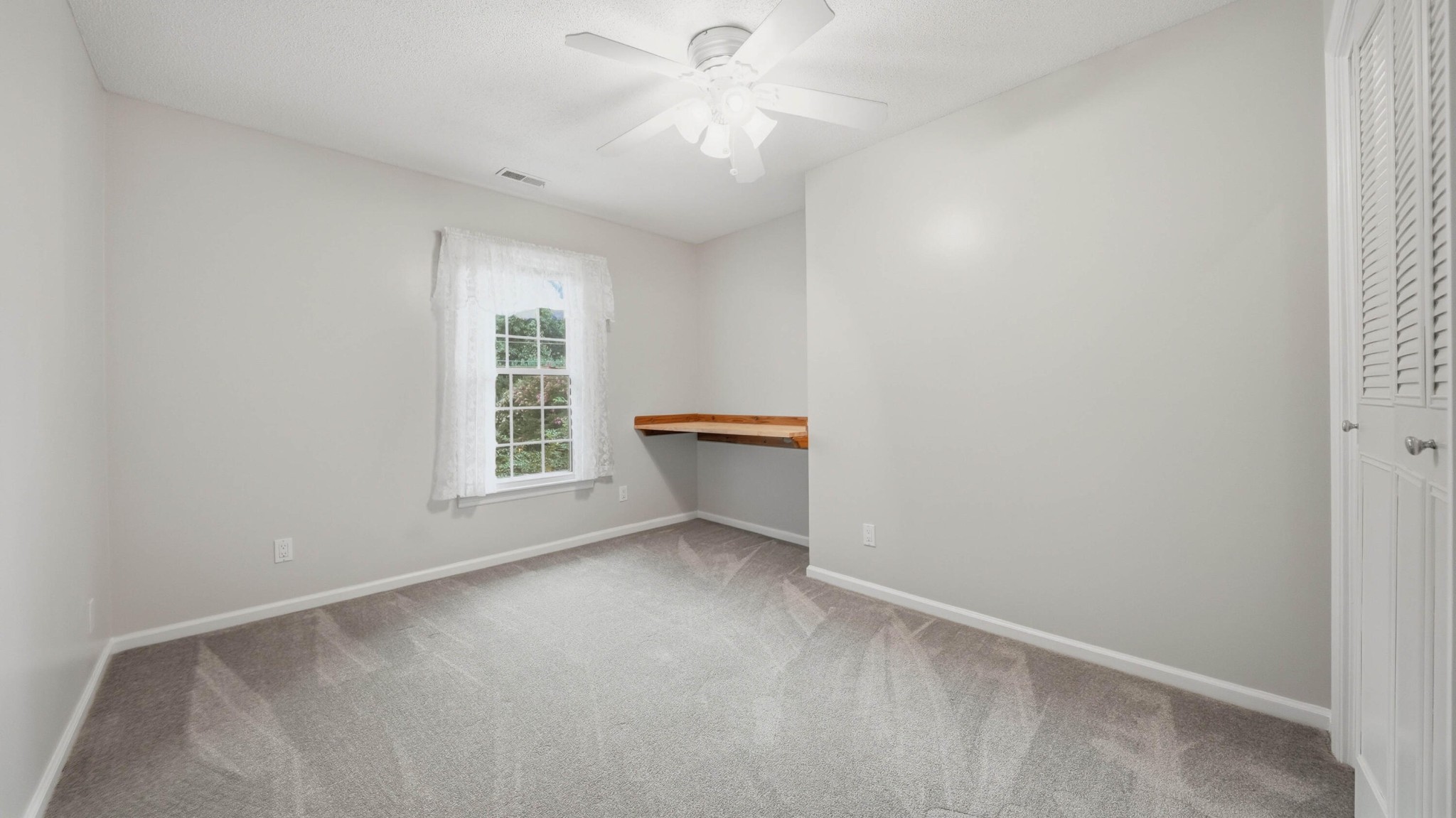 9515 Timberlog Drive Property Photo 25