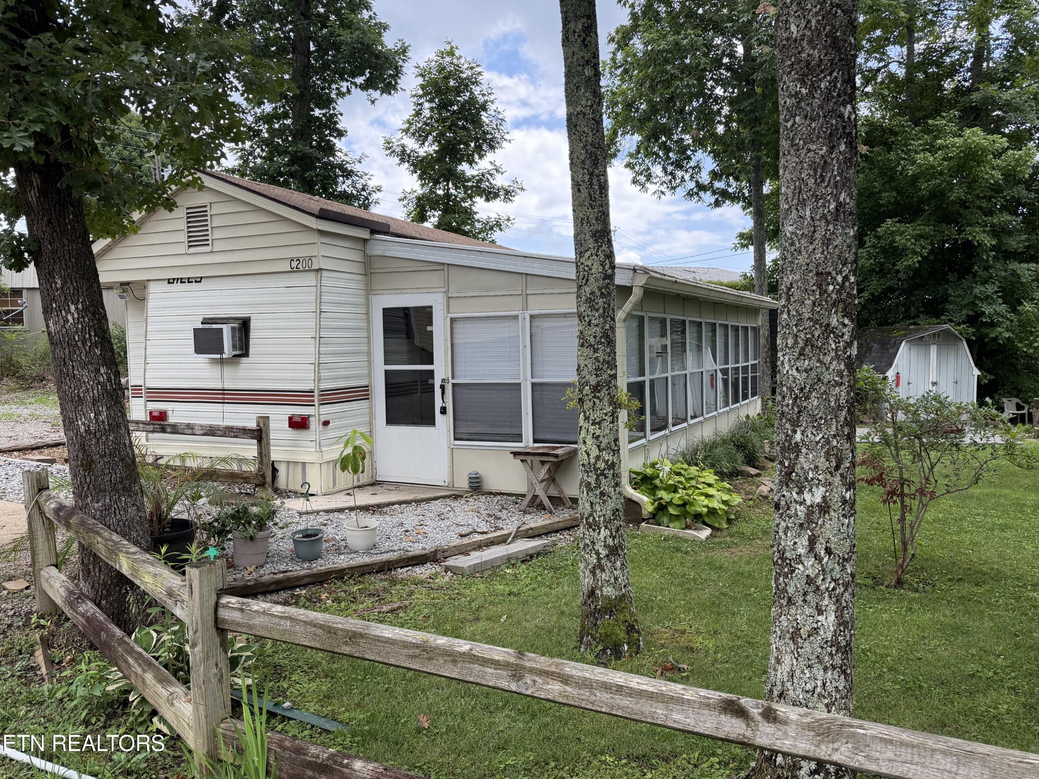 160 Apache Tr Property Photo 1