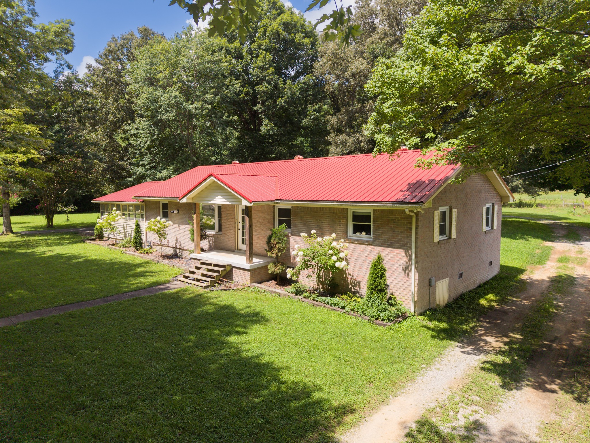 373 Hatch Rd Property Photo 1