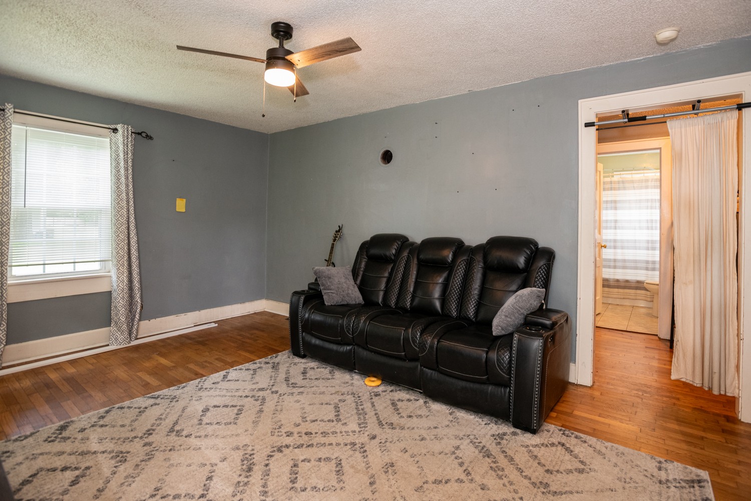 202 N Cherry St Property Photo 8