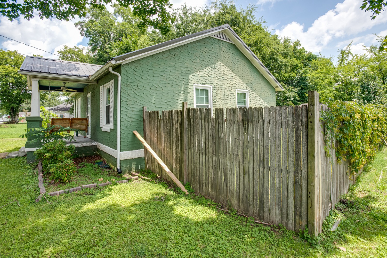 202 N Cherry St Property Photo 22