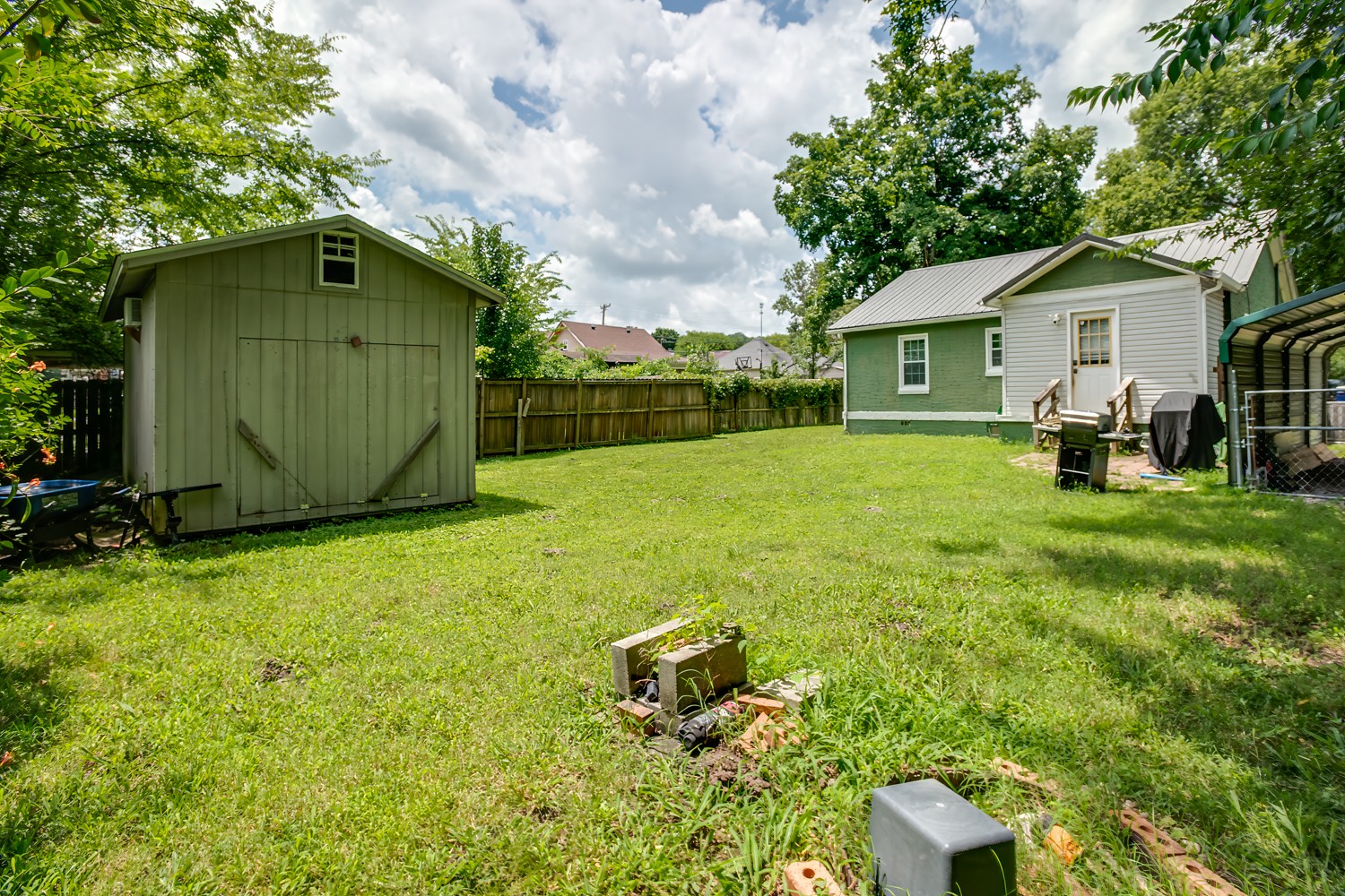 202 N Cherry St Property Photo 27