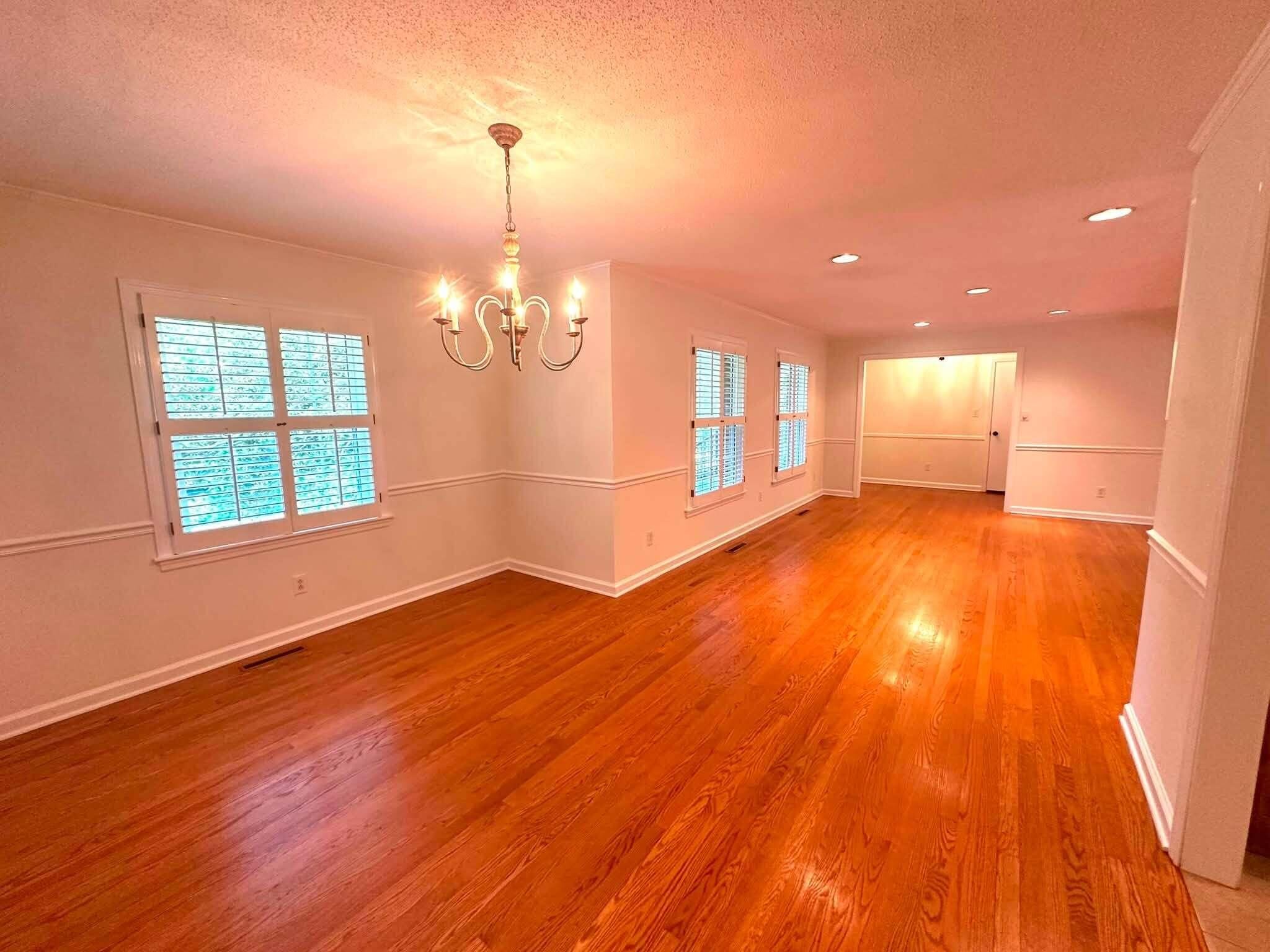 2220 Edgewater Drive, Nw Property Photo 5