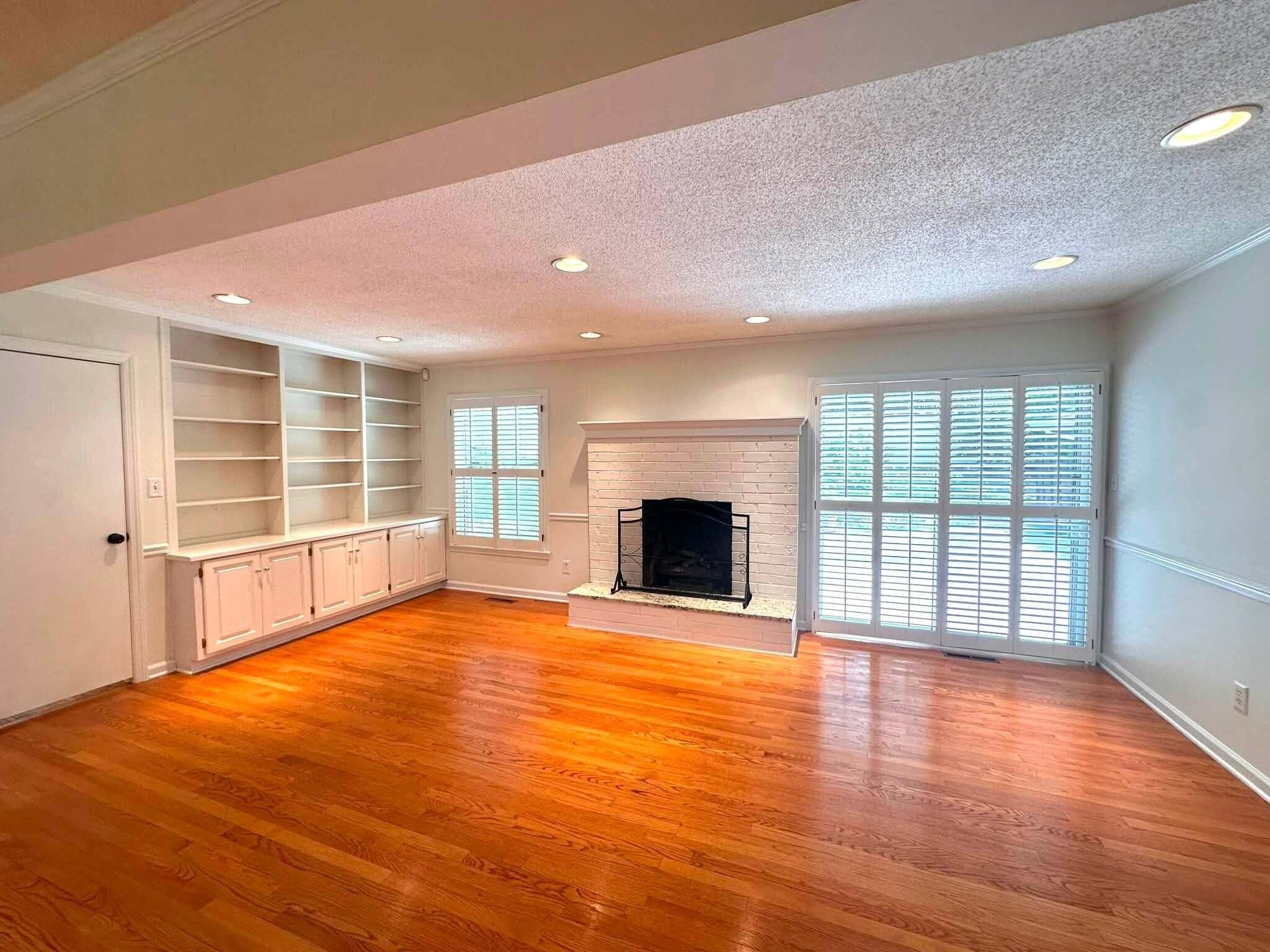 2220 Edgewater Drive, Nw Property Photo 6