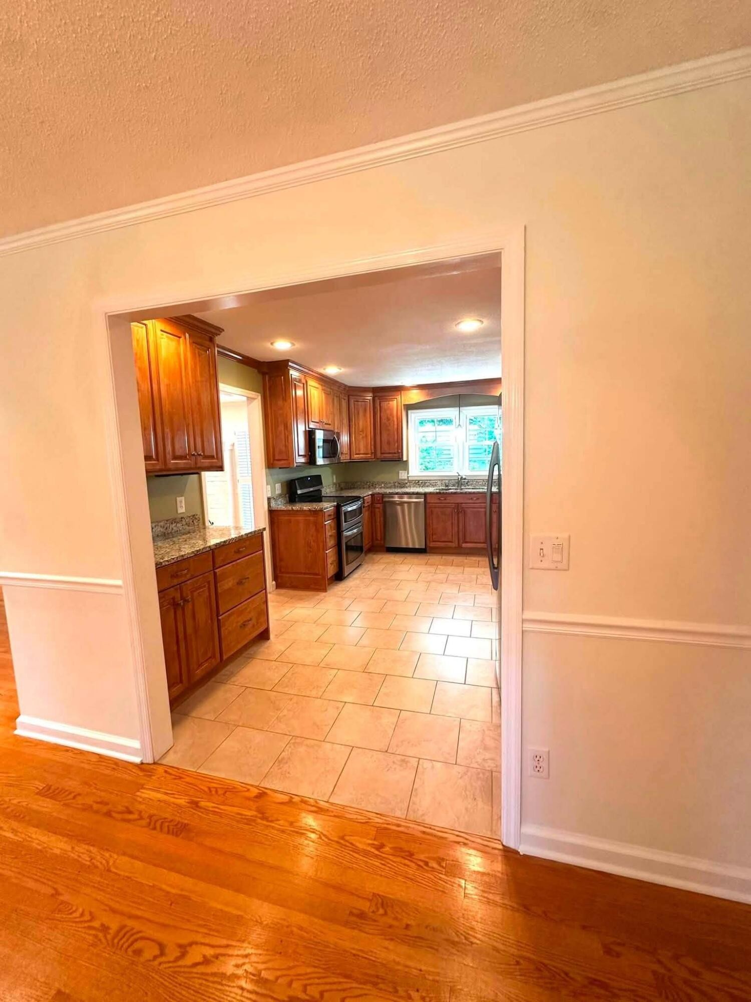 2220 Edgewater Drive, Nw Property Photo 15