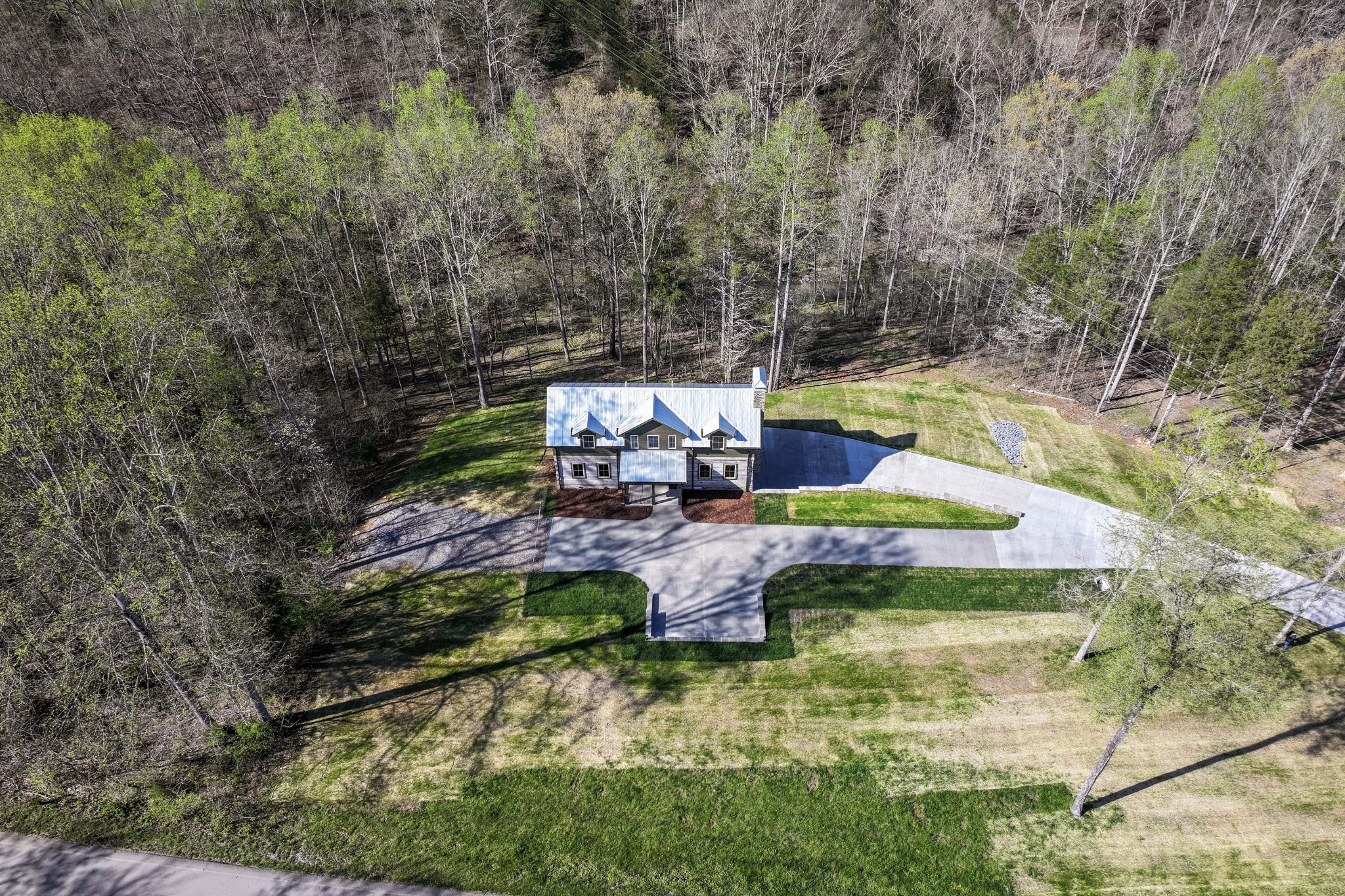7454 Sugar Camp Hollow Rd Property Photo 5