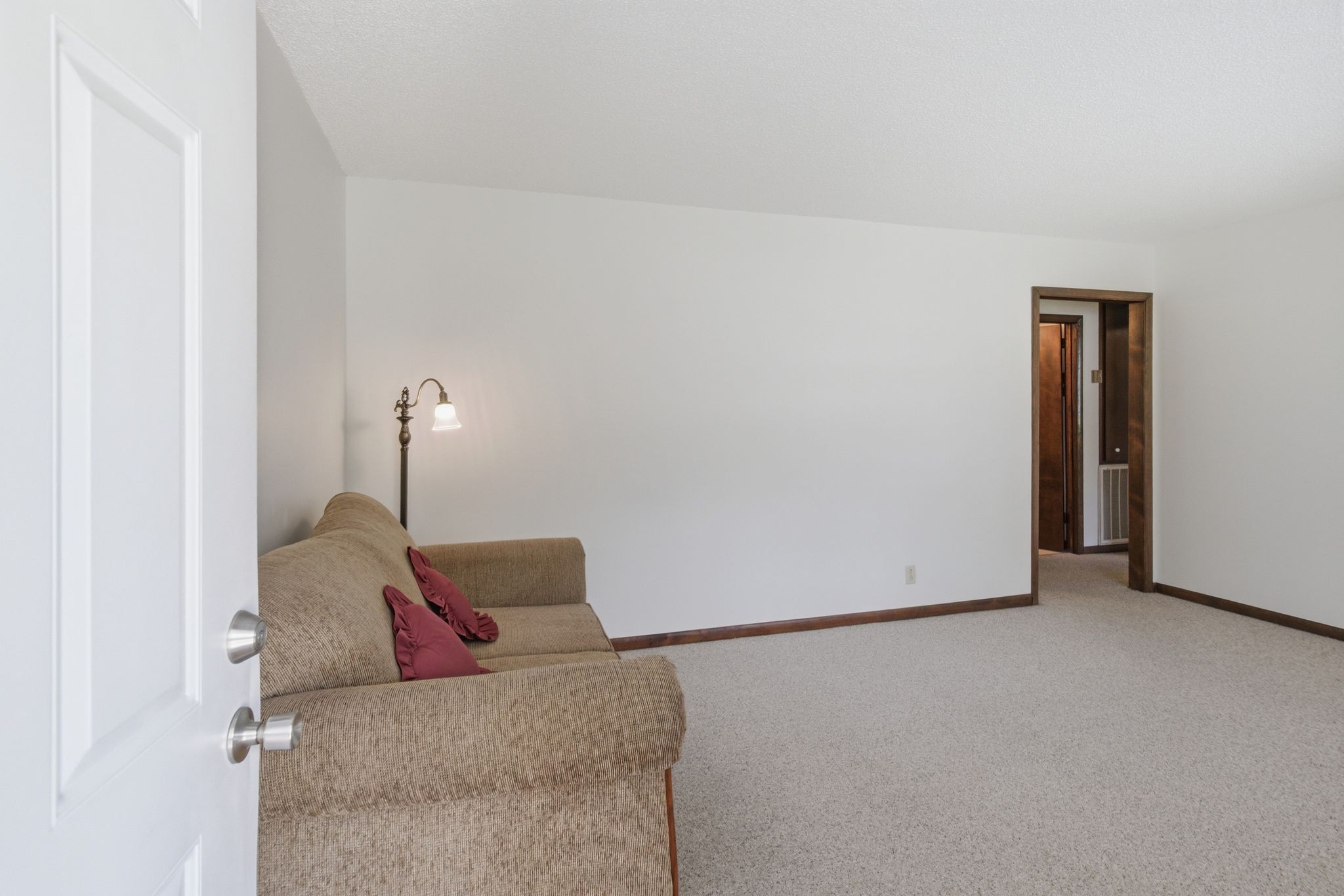 4778 A B Trenton Dr Property Photo 5