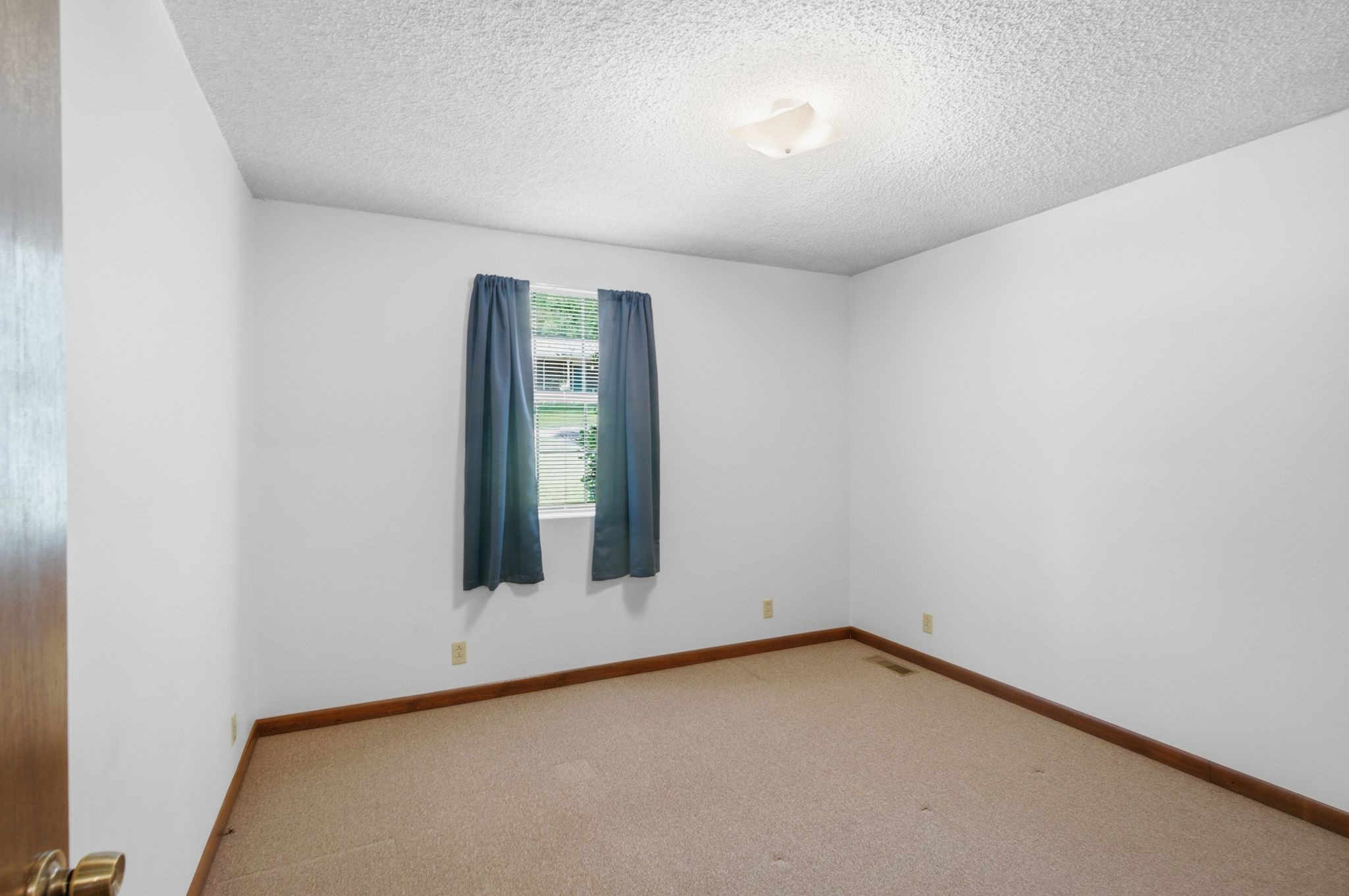4778 A B Trenton Dr Property Photo 19