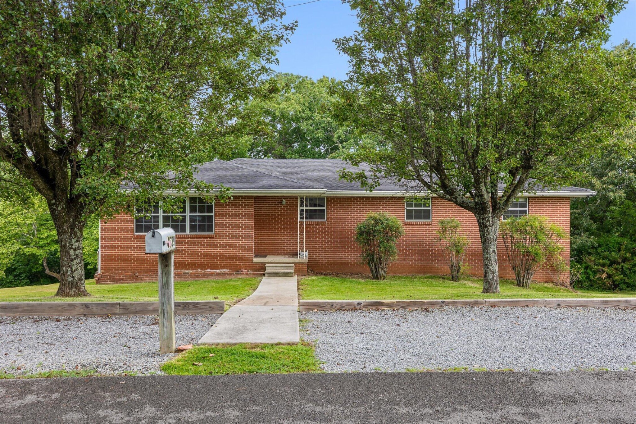 4639 Sherry Lane Property Photo 4