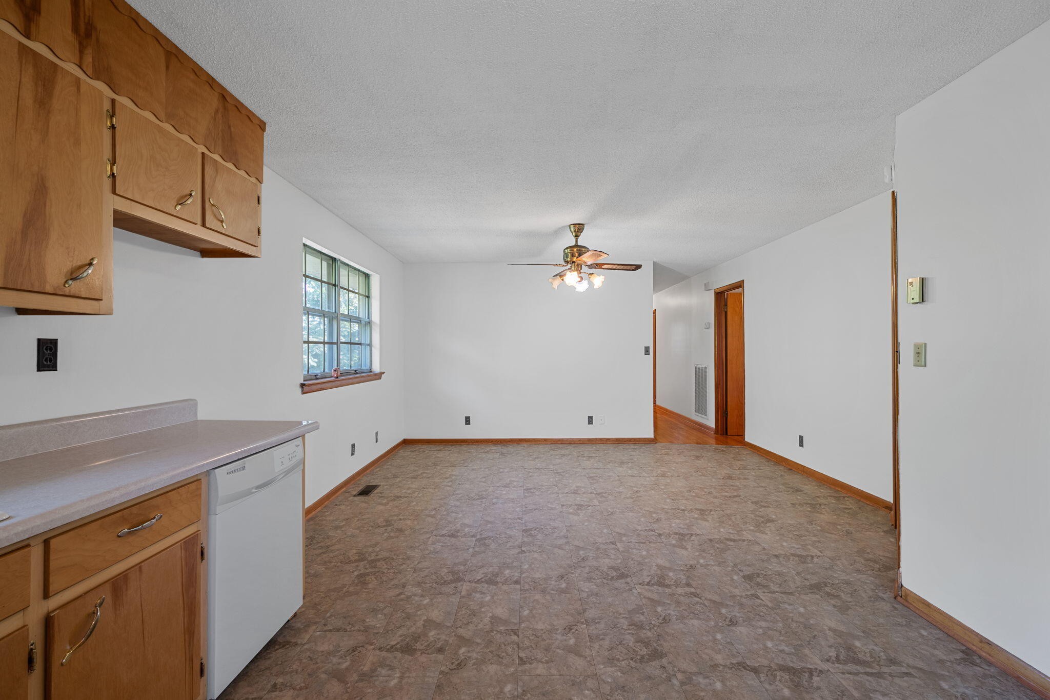 4639 Sherry Lane Property Photo 15