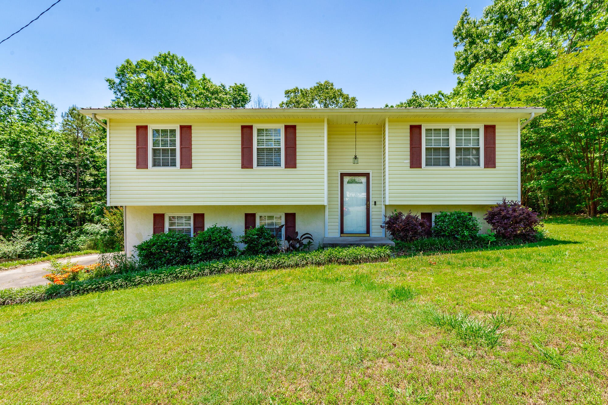 2361 Rolling Brook Drive, Ne Property Photo 1