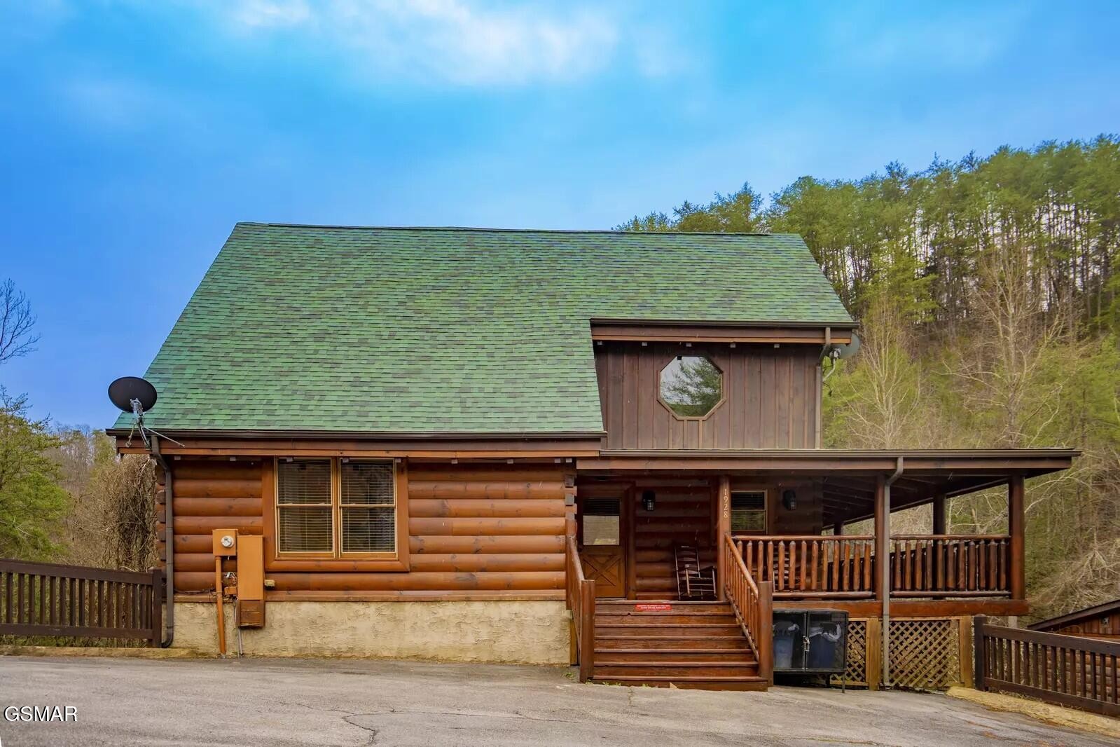 1928 Bear Creek Falls Way Property Photo 1