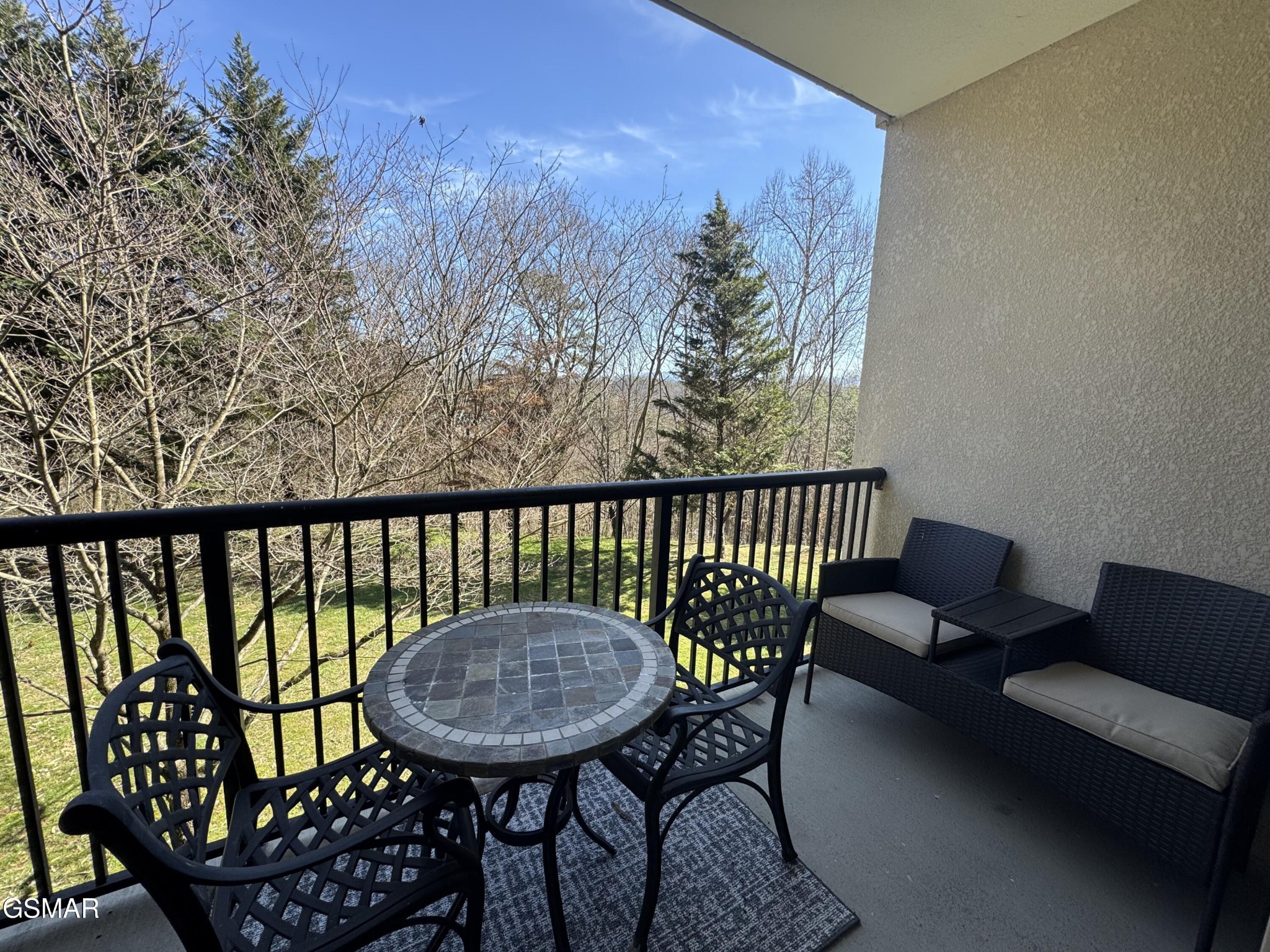 124 Plaza Drive Property Photo 11