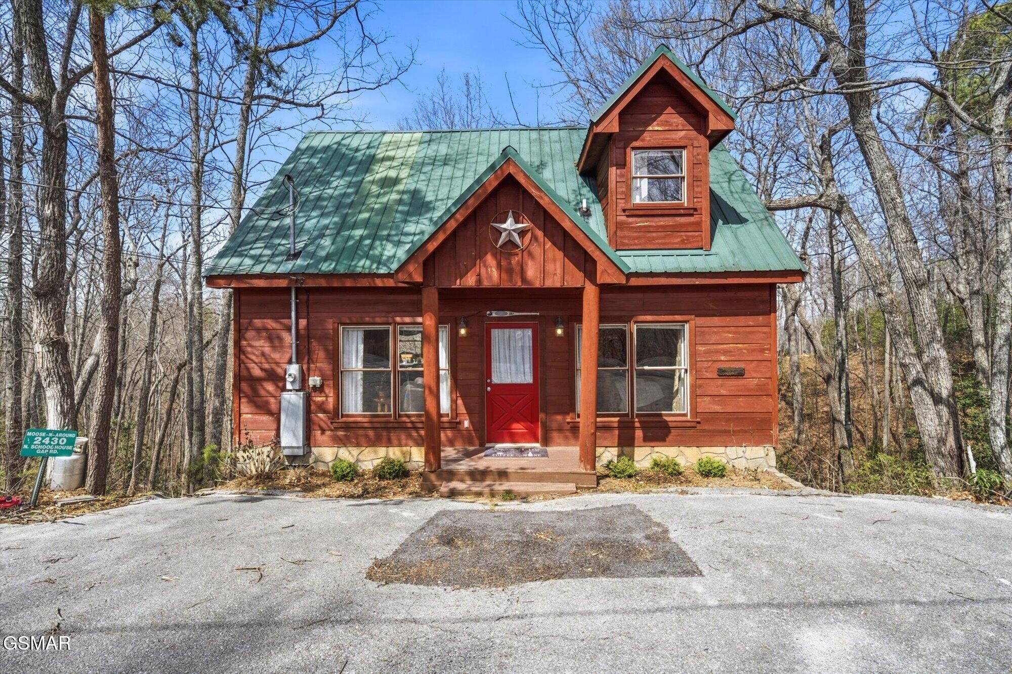 2430 N School Hse Gap Road Property Photo 1