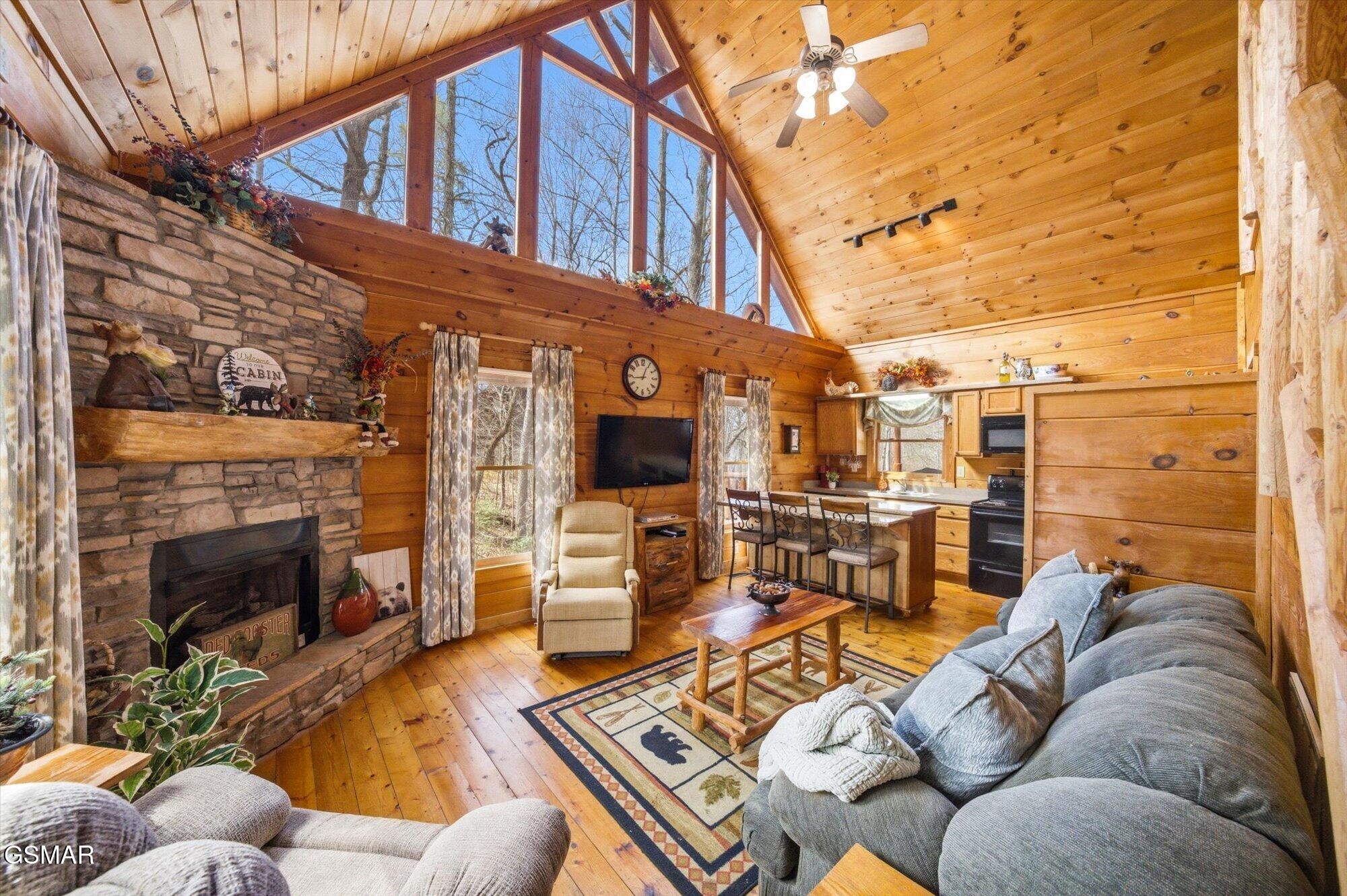 2430 N School Hse Gap Road Property Photo 3