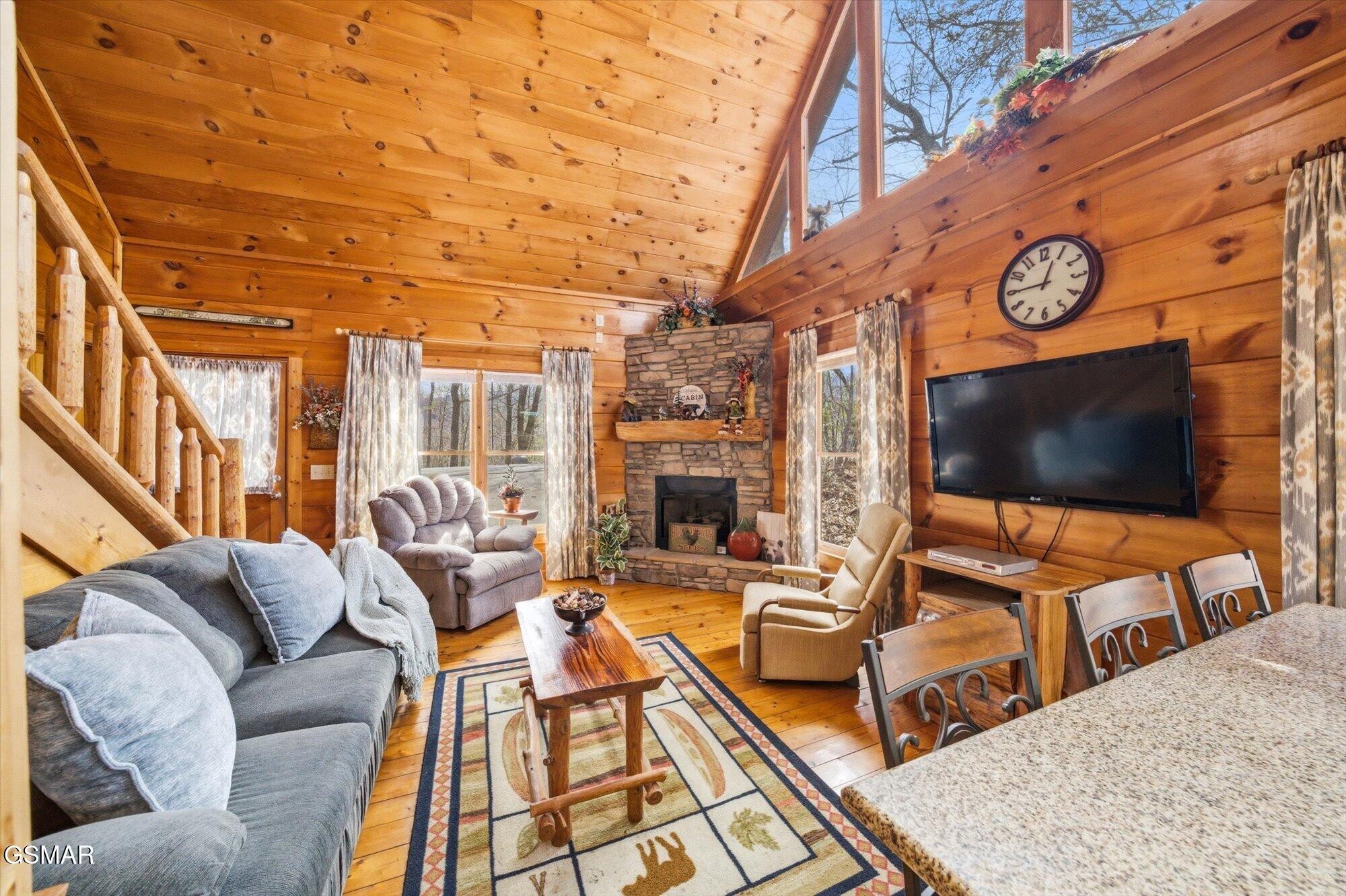 2430 N School Hse Gap Road Property Photo 4