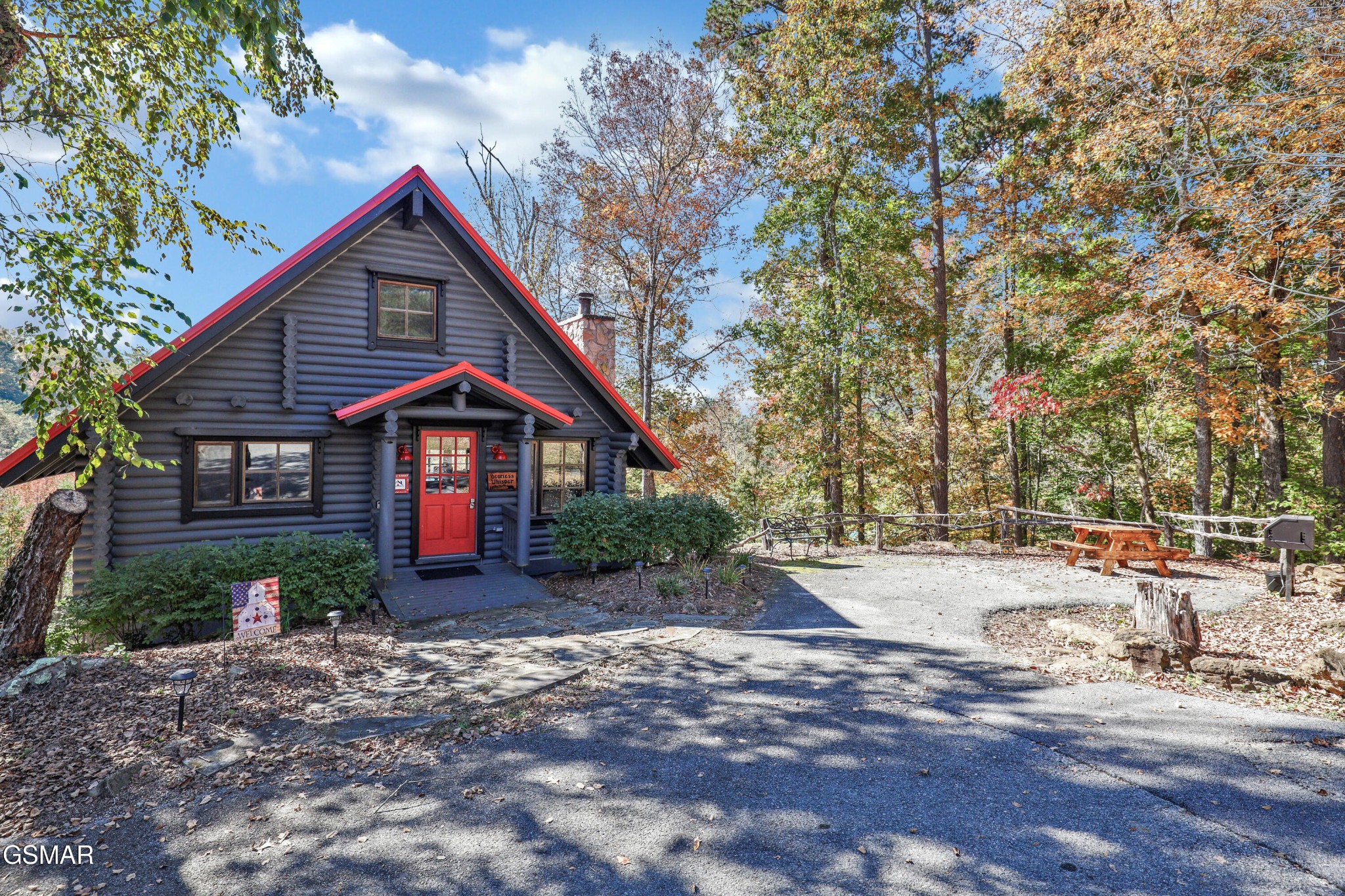 1003 Walini Way Property Photo 1