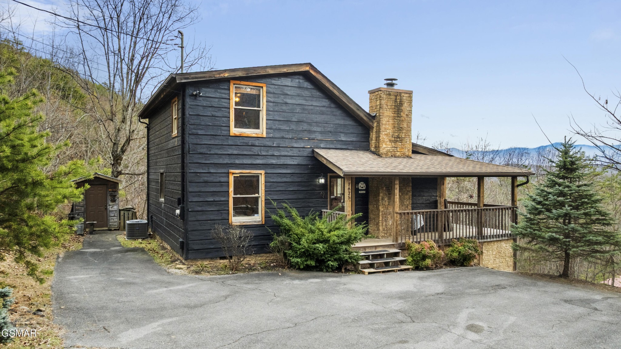 1625 Bear Claw Way