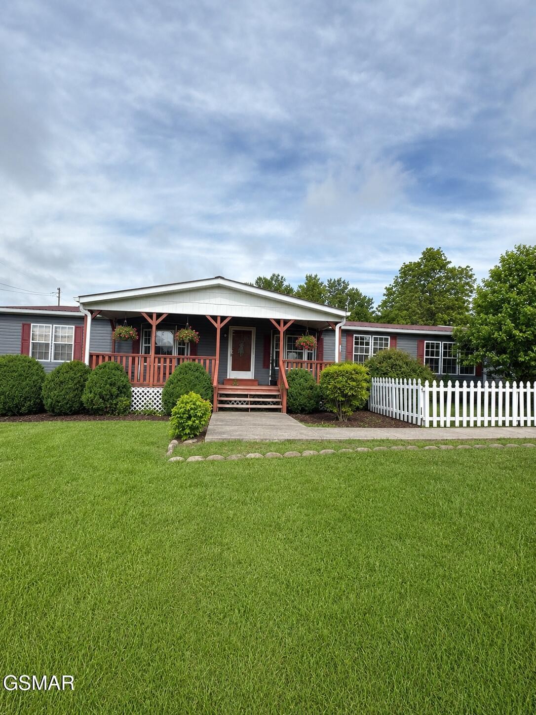 23 Treeline Court Property Photo 1