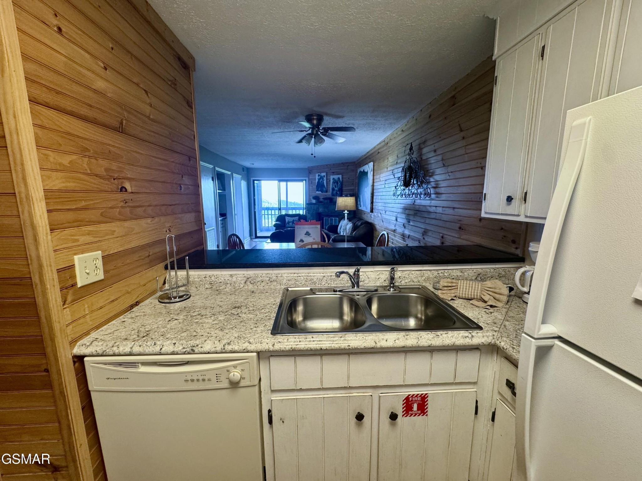 1102 Ski View Drive Property Photo 6