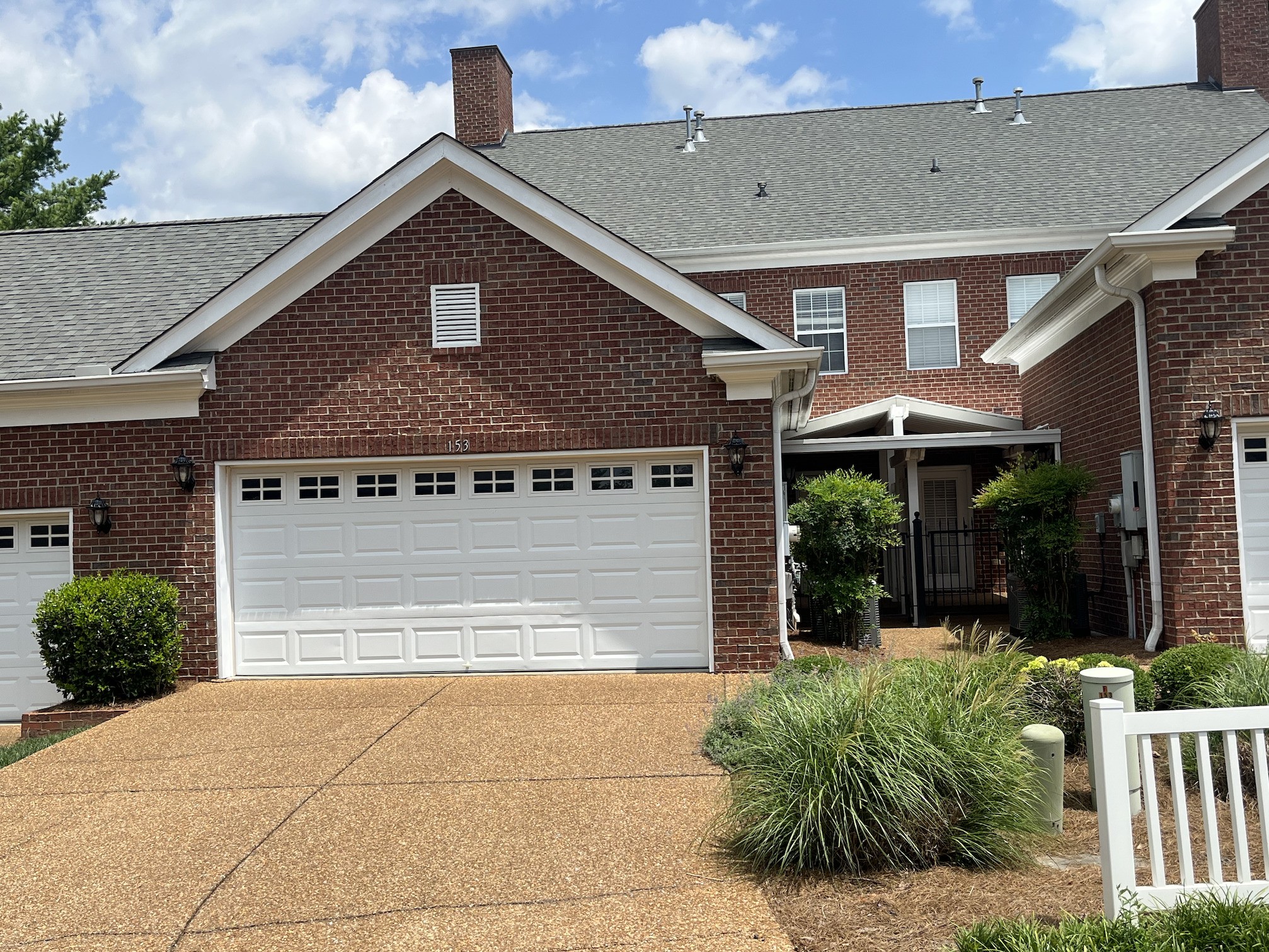 153 Ormesby Pl Property Photo 3