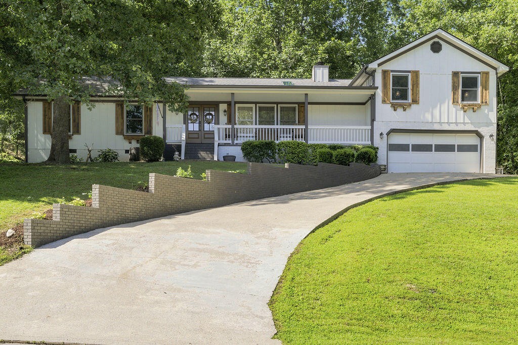 9302 Rockshire Lane Property Photo 1