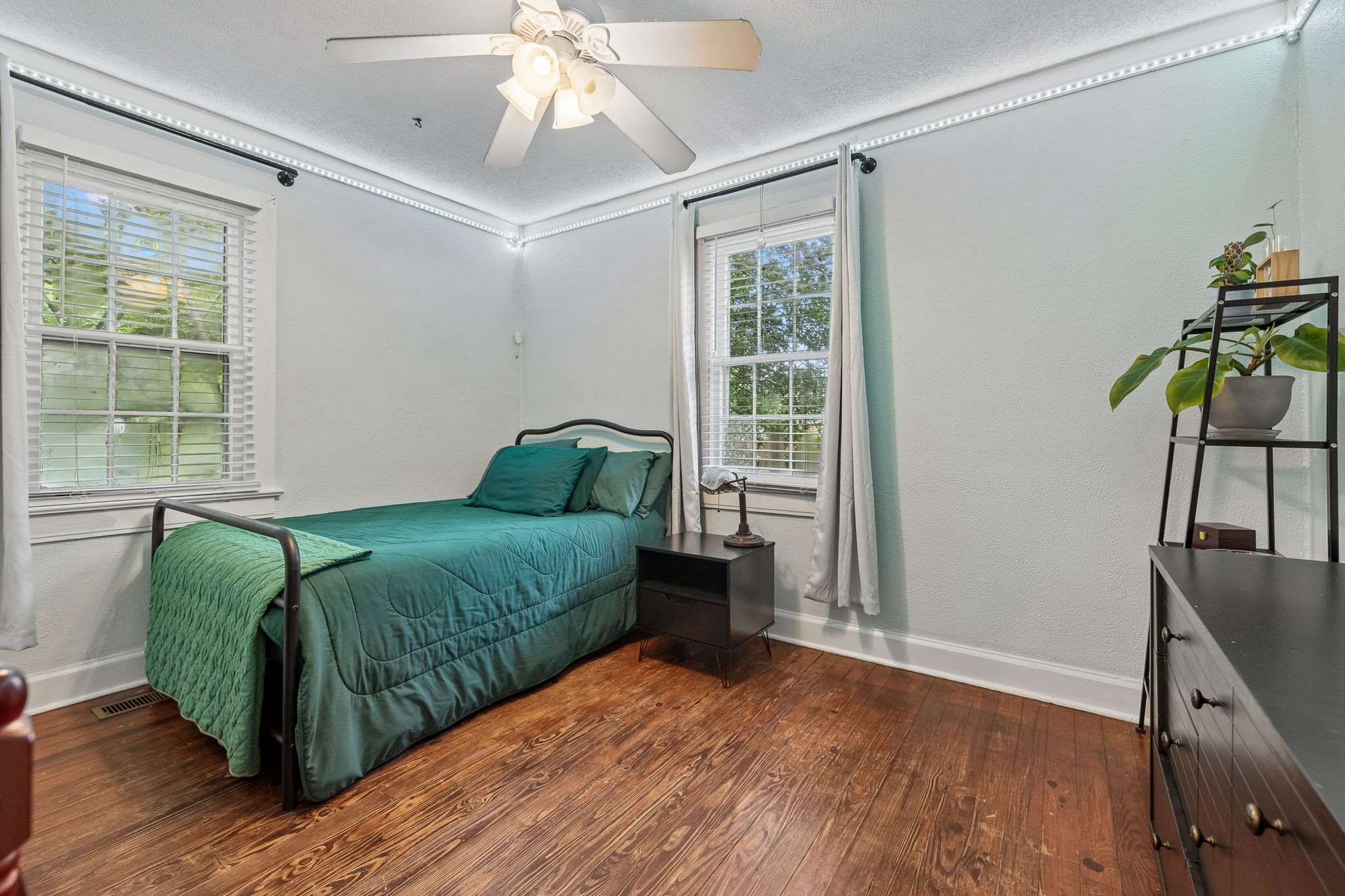 1804 Mars St Property Photo 24