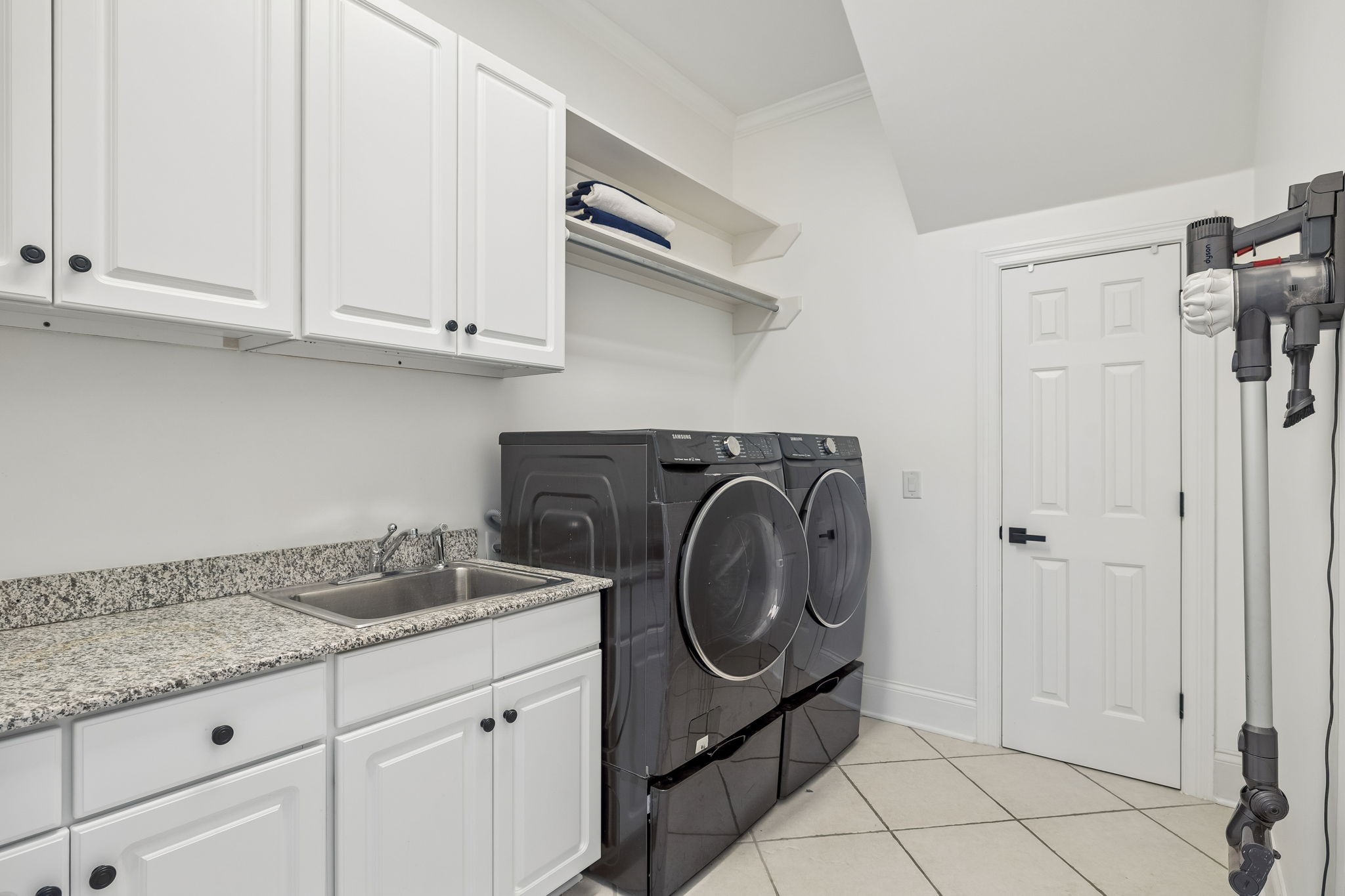9631 Mitchell Pl Property Photo 30