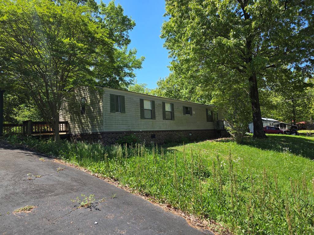 230 Jones Loop Property Photo 3