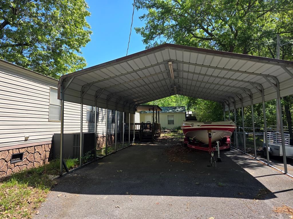 230 Jones Loop Property Photo 7