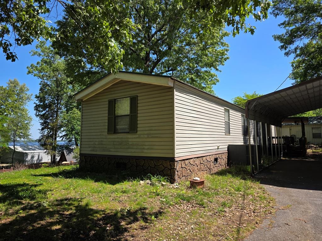 230 Jones Loop Property Photo 8