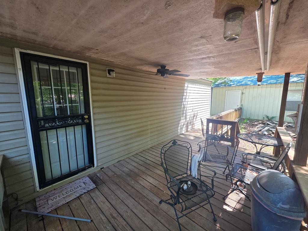 230 Jones Loop Property Photo 10