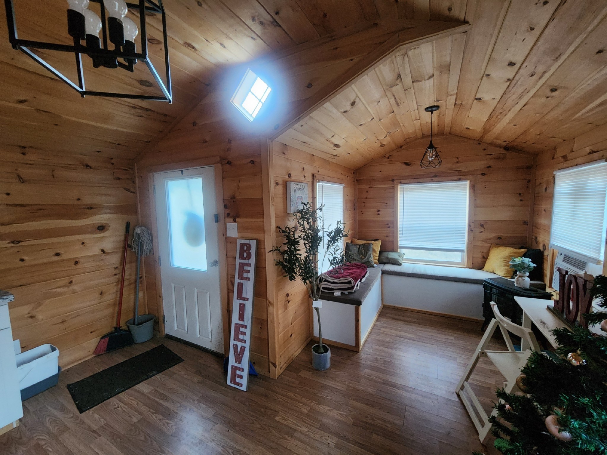 2205 Pine Ridge Ln Property Photo 5
