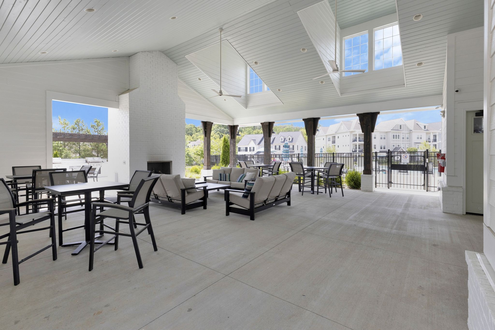 2000 Shadow Green Drive Property Photo 32