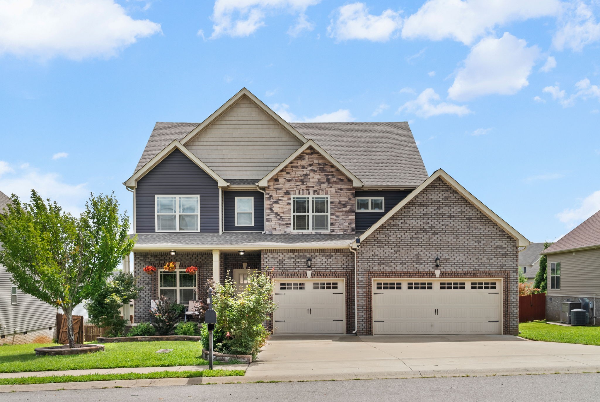 119 Overcrest Ct Property Photo 1
