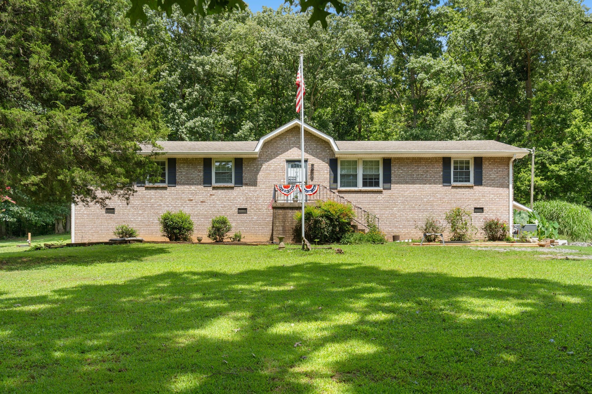 3509 Huntland Dr Property Photo 1