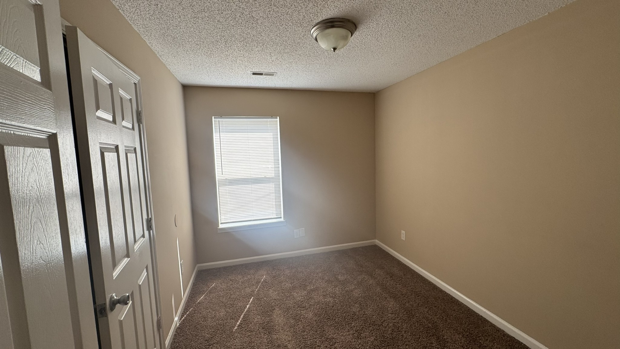 516 Patricia Ln Property Photo 5
