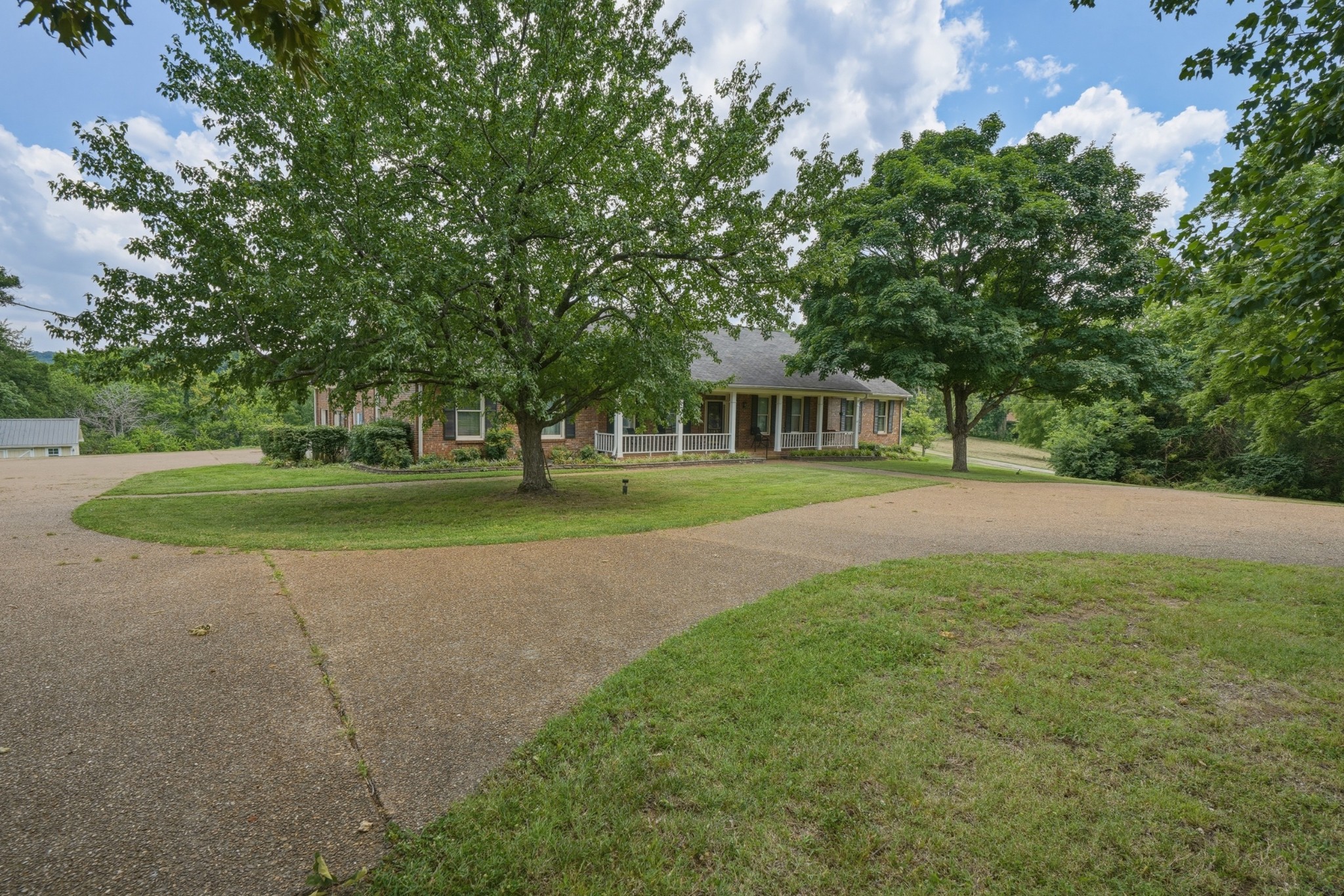4442 Pratt Ln Property Photo 8