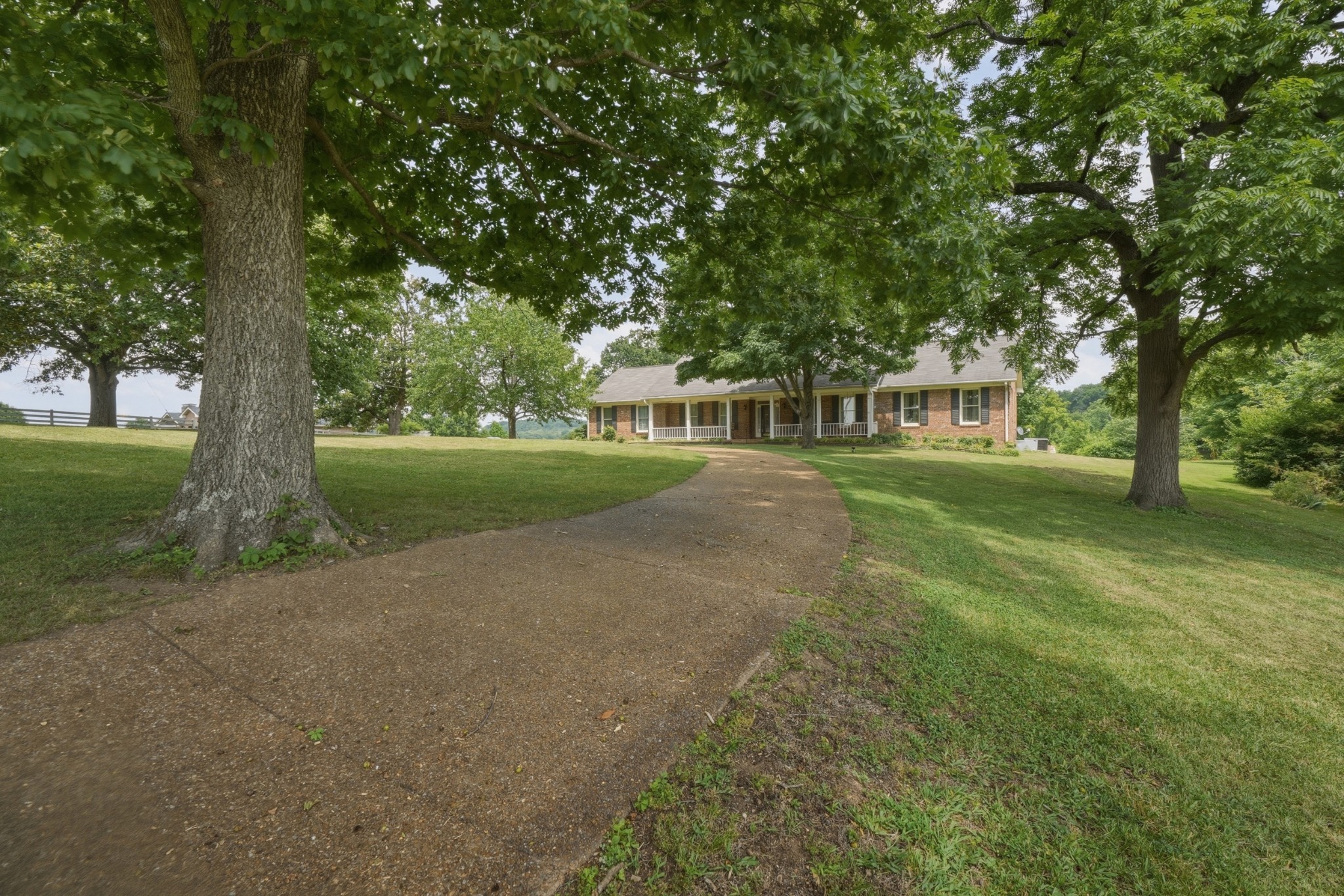 4442 Pratt Ln Property Photo 9