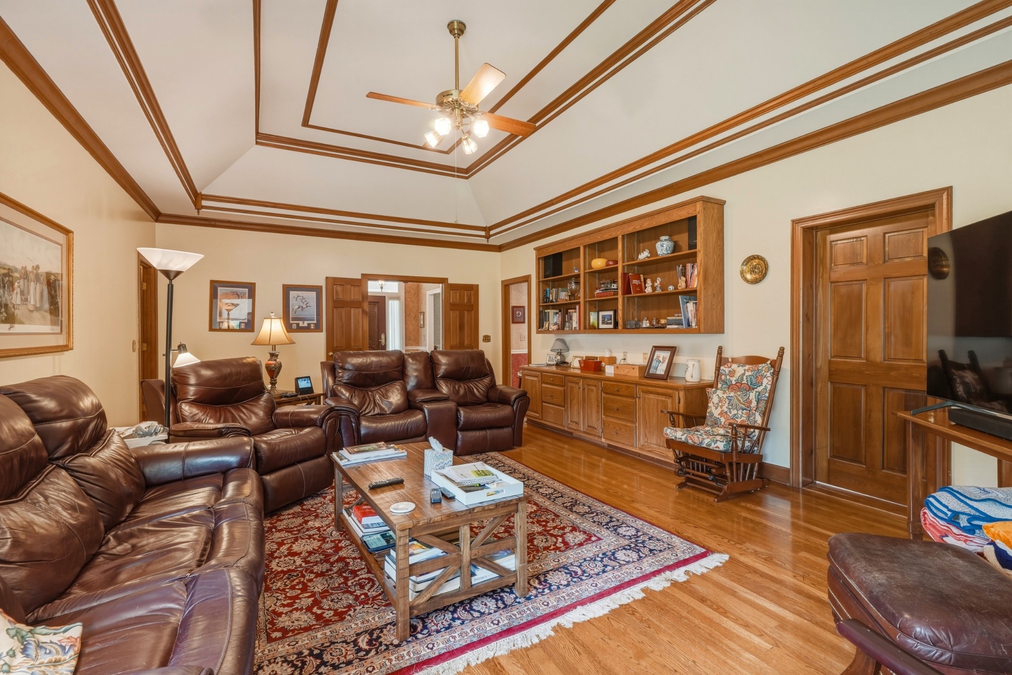 4442 Pratt Ln Property Photo 23