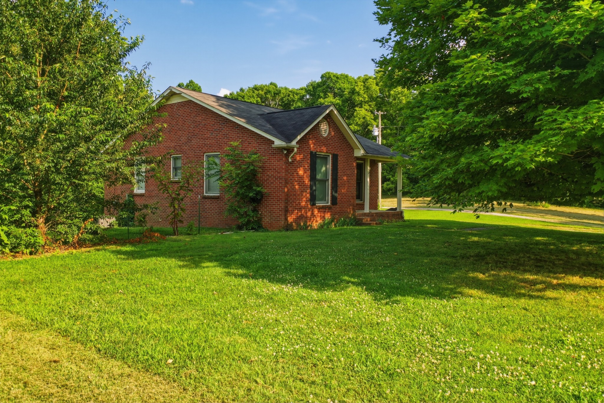 4442 Pratt Ln Property Photo 29