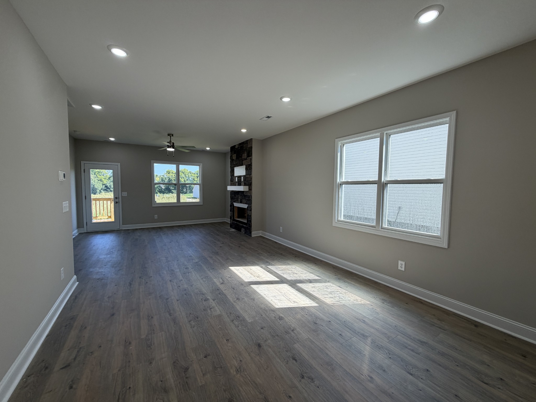 150 Persinger Place Property Photo 4